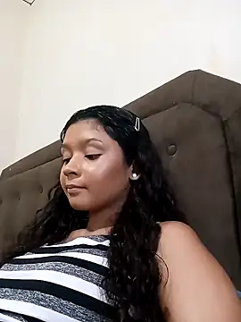 Snapshot of heleny901 chatting on December 3, 12:02 am heleny901 online show from December 3, 12:02 am