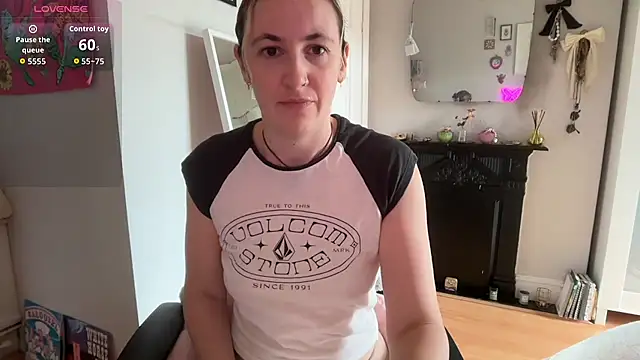 Littlelolo60 online show from July 23, 8:34 am