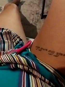 Snapshot of MarochienneAnissa chatting on February 28, 12:55 am MarochienneAnissa online show from February 28, 12:55 am