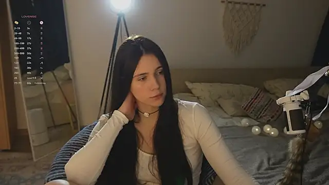 jennetdoll online show from February 19, 5:09 pm