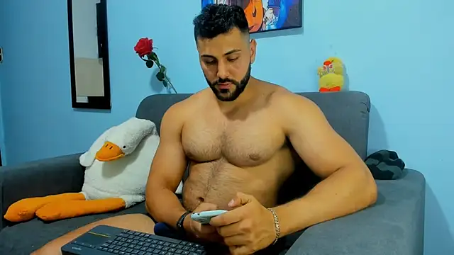 Snapshot of ETHAN_ROX chatting on February 11, 7:38 pm ETHAN ROX online show from February 11, 7:38 pm