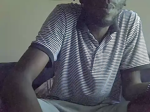 Snapshot of Delicious-D chatting on October 8, 6:11 am Delicious-D online show from October 8, 6:11 am