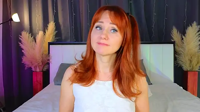 AlexaLenee online show from March 22, 5:28 am