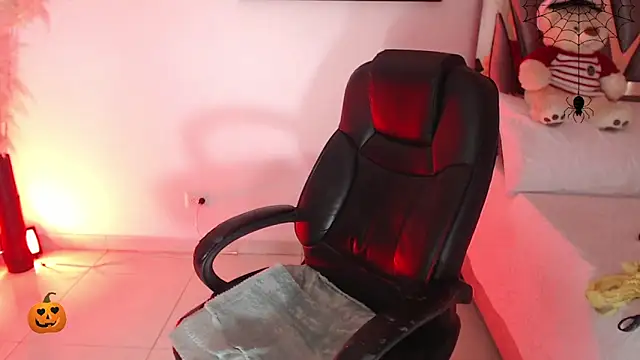 Victoria Red01 online show from October 30, 4:41 pm