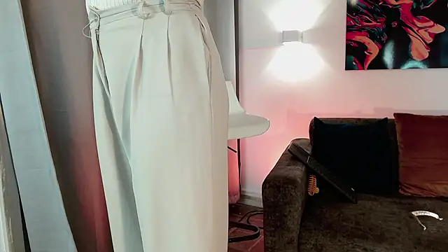 Snapshot of NoahCasstro chatting on February 8, 2:15 am NoahCasstro online show from February 8, 2:15 am