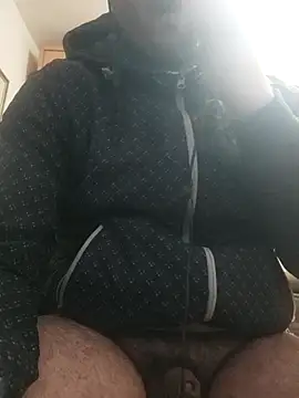 Snapshot of skrigul12 chatting on November 22, 3:49 am skrigul12 online show from November 22, 3:49 am