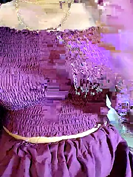 Snapshot of VR_here_4U chatting on May 31, 6:20 pm VR here 4U online show from May 31, 6:20 pm