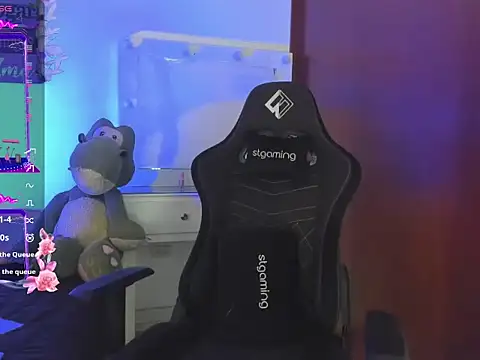 maika28 online show from April 15, 1:29 pm