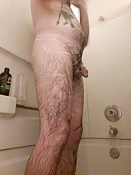 Snapshot of hungandnerdy420 chatting on October 17, 7:11 am hungandnerdy420 online show from October 17, 7:11 am