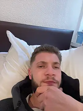 jimmyy  online show from February 1, 2:15 pm