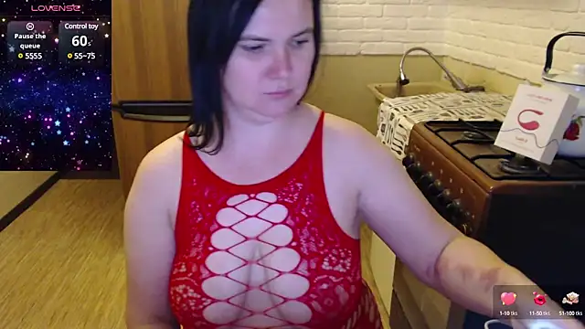 Snapshot of sweetpeash33 chatting on January 13, 12:24 pm sweetpeash33 online show from January 13, 12:24 pm