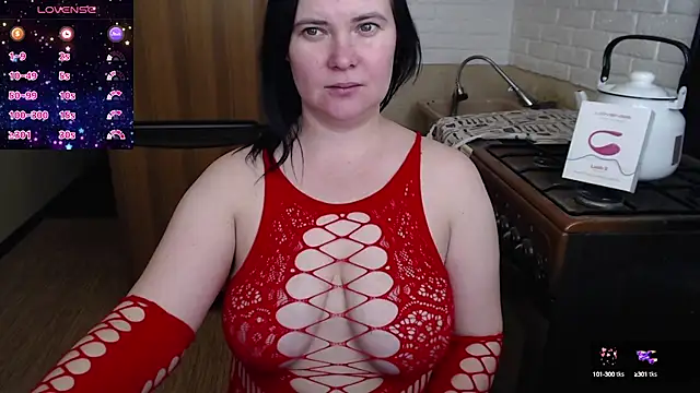 Snapshot of sweetpeash33 chatting on February 9, 10:20 am sweetpeash33 online show from February 9, 10:20 am