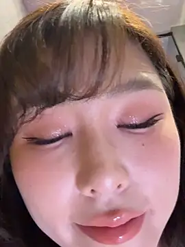 Momoever123456 online show from June 19, 1:59 pm