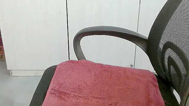 Destiny Desire online show from April 17, 7:28 pm