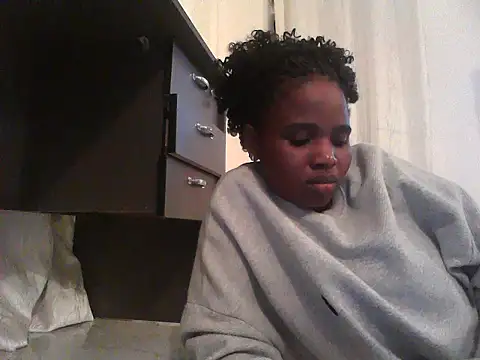 Snapshot of candybabe_ chatting on July 17, 8:35 pm candybabe online show from July 17, 8:35 pm