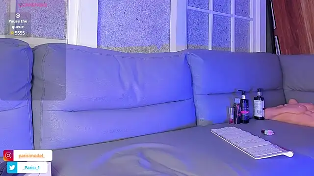 Snapshot of _PARISI_ chatting on February 4, 12:08 am PARISI online show from February 4, 12:08 am