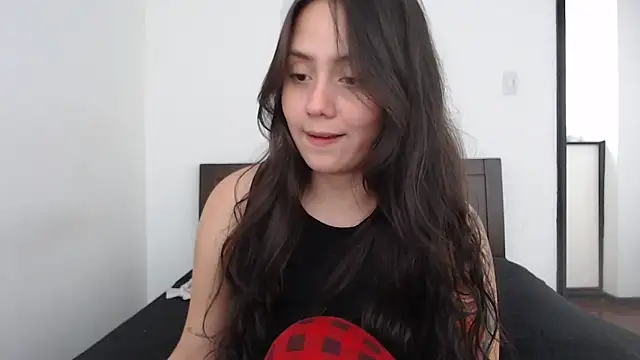 Snapshot of rebecca_collin chatting on December 17, 8:37 pm rebecca collin online show from December 17, 8:37 pm