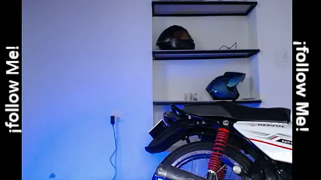 Snapshot of Nefera_16 chatting on February 12, 10:37 pm Nefera 16 online show from February 12, 10:37 pm