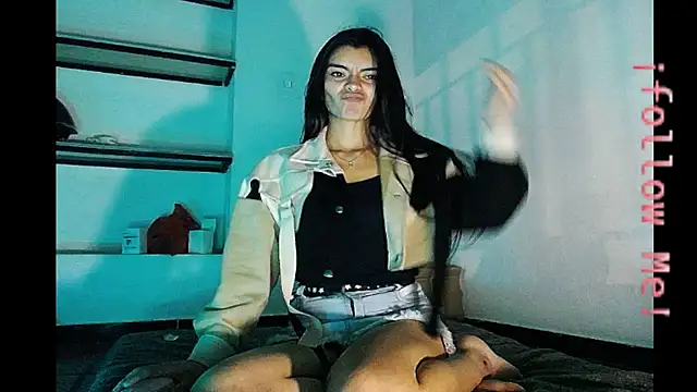 Snapshot of Nefera_16 chatting on February 15, 1:31 am Nefera 16 online show from February 15, 1:31 am