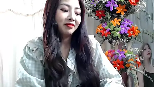 Snapshot of MiMi_0293 chatting on January 9, 7:10 am MiMi 0293 online show from January 9, 7:10 am