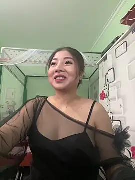 Snapshot of MiMi_0293 chatting on November 6, 2:12 am MiMi 0293 online show from November 6, 2:12 am