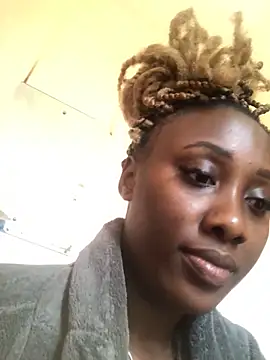 Snapshot of Lola_kims chatting on December 24, 10:44 am Lola kims online show from December 24, 10:44 am