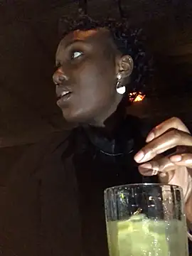 Snapshot of Lola_kims chatting on January 15, 4:32 pm Lola kims online show from January 15, 4:32 pm