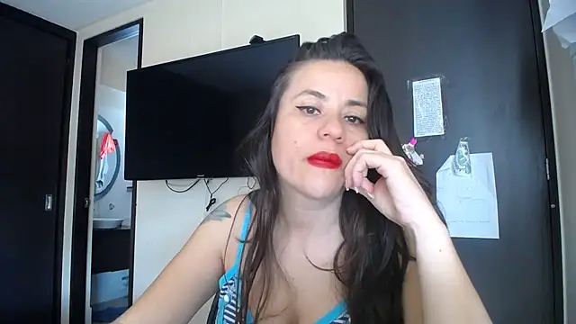 KAROLCANDY online show from November 21, 3:33 pm