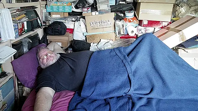 hadeszeuss2 online show from December 16, 3:28 pm