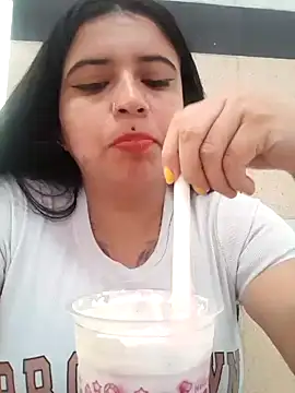 Snapshot of Devilsweet17 chatting on December 11, 9:23 pm Devilsweet17 online show from December 11, 9:23 pm