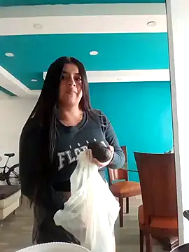 Snapshot of Devilsweet17 chatting on January 4, 7:13 pm Devilsweet17 online show from January 4, 7:13 pm