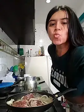 Snapshot of Devilsweet17 chatting on January 5, 8:00 pm Devilsweet17 online show from January 5, 8:00 pm