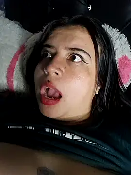 Snapshot of Devilsweet17 chatting on January 12, 4:31 am Devilsweet17 online show from January 12, 4:31 am