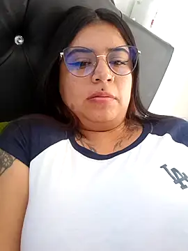 Snapshot of Devilsweet17 chatting on February 2, 3:07 pm Devilsweet17 online show from February 2, 3:07 pm