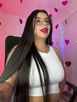 Snapshot of Devilsweet17 chatting on February 13, 4:43 am Devilsweet17 online show from February 13, 4:43 am