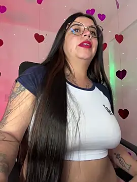 Snapshot of Devilsweet17 chatting on February 16, 12:30 am Devilsweet17 online show from February 16, 12:30 am