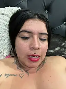 Snapshot of Devilsweet17 chatting on February 23, 2:57 pm Devilsweet17 online show from February 23, 2:57 pm