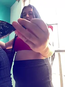 Snapshot of Devilsweet17 chatting on February 27, 7:15 pm Devilsweet17 online show from February 27, 7:15 pm