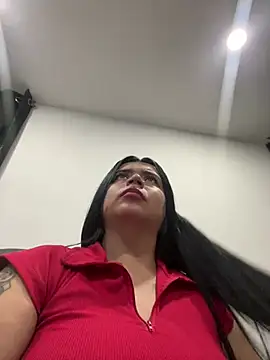 Snapshot of Devilsweet17 chatting on February 28, 11:34 pm Devilsweet17 online show from February 28, 11:34 pm