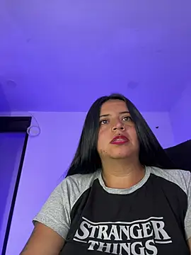 Snapshot of Devilsweet17 chatting on March 13, 9:05 pm Devilsweet17 online show from March 13, 9:05 pm