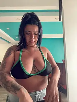 Snapshot of Devilsweet17 chatting on March 18, 5:42 pm Devilsweet17 online show from March 18, 5:42 pm