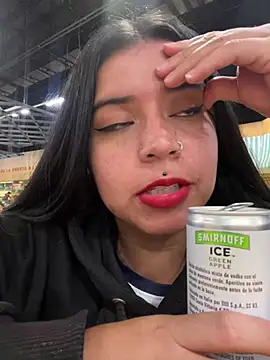 Snapshot of Devilsweet17 chatting on March 23, 12:15 am Devilsweet17 online show from March 23, 12:15 am