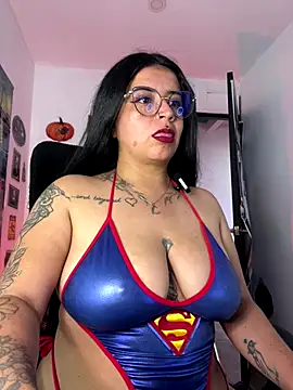 Snapshot of Devilsweet17 chatting on October 15, 9:04 pm Devilsweet17 online show from October 15, 9:04 pm