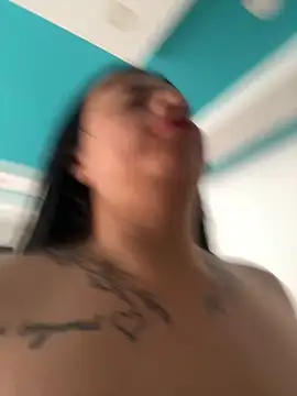 Snapshot of Devilsweet17 chatting on October 24, 3:19 pm Devilsweet17 online show from October 24, 3:19 pm