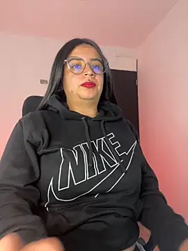 Snapshot of Devilsweet17 chatting on November 7, 12:32 am Devilsweet17 online show from November 7, 12:32 am