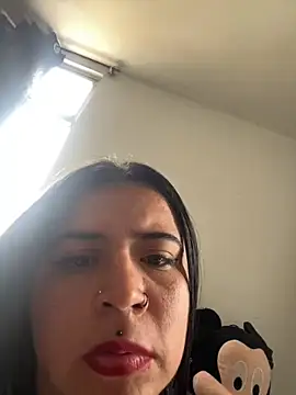 Snapshot of Devilsweet17 chatting on November 12, 7:46 pm Devilsweet17 online show from November 12, 7:46 pm