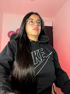 Snapshot of Devilsweet17 chatting on November 14, 1:59 am Devilsweet17 online show from November 14, 1:59 am