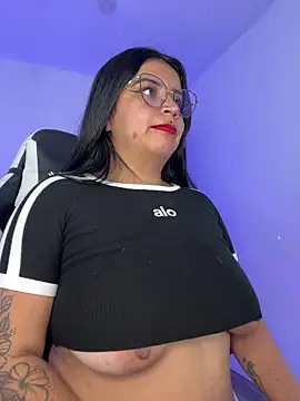 Devilsweet17 online show from February 3, 10:04 pm