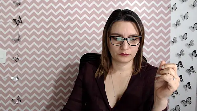 Amie Adams82  online show from January 31, 3:55 pm