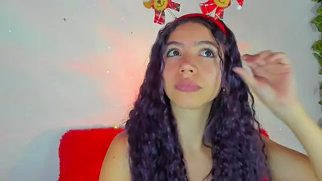 Snapshot of Dear_anne chatting on December 5, 8:00 pm Dear anne online show from December 5, 8:00 pm